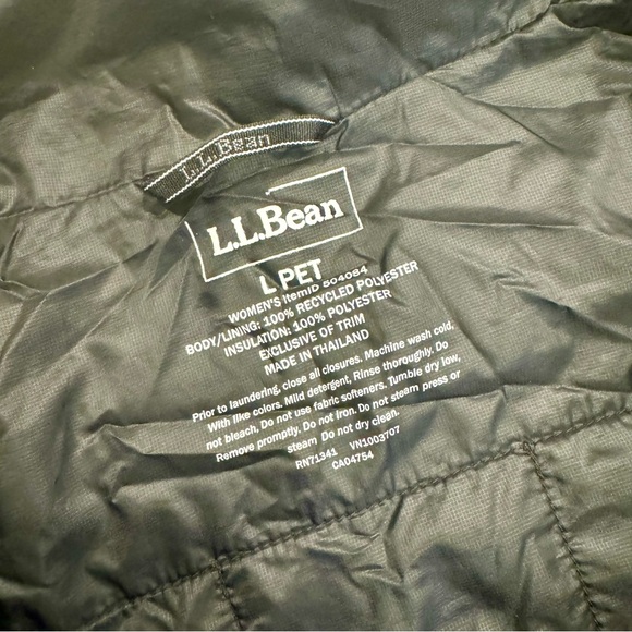 LL Bean Women’s PrimaLoft Packaway Jacket - Black, LP - Picture 7 of 10